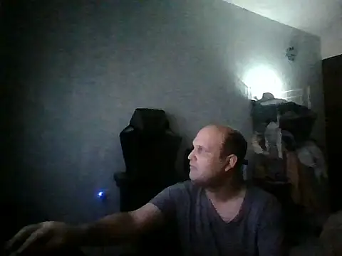 Snapshot of Heavy_Rebellx chatting on 20, 2, 2026 Heavy Rebellx online show from 20, 2, 2026