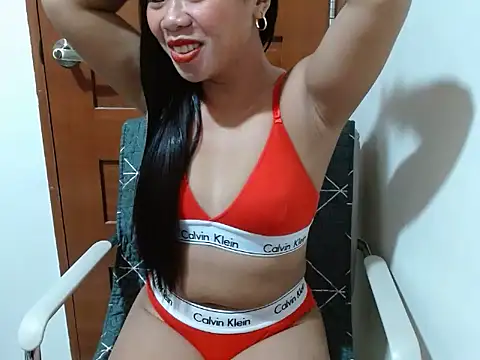 Petite Jeramae22 online show from 19, 2, 2026