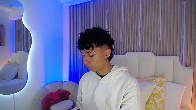 Aiden Rivers  online show from 16, 3, 2026