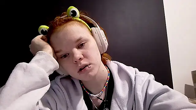 Snapshot of CurlaPettyBom chatting on 21, 2, 2026 CurlaPettyBom online show from 21, 2, 2026