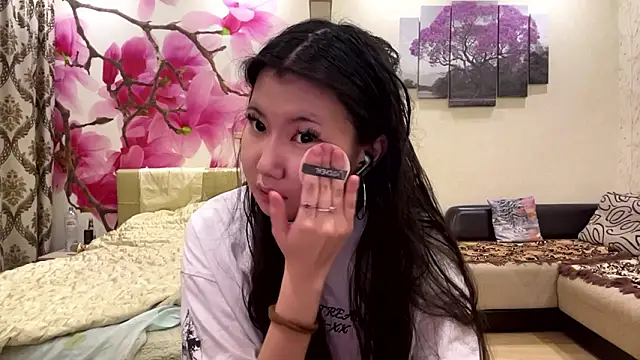 MaeRaads online show from 5, 3, 2026