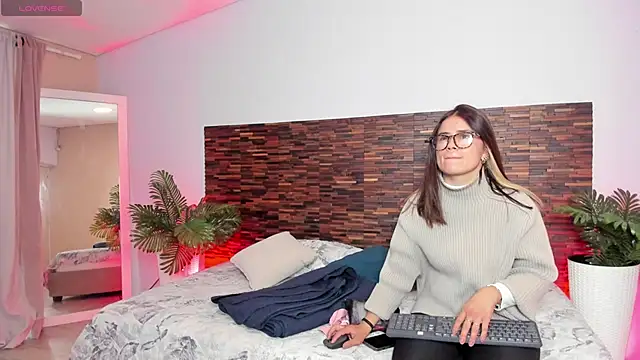 aleessiia online show from 8, 4, 2026