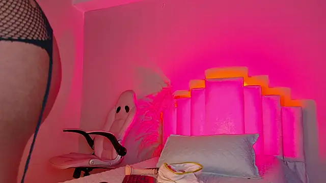 Snapshot of Sheinny_brown1 chatting on 23, 2, 2026 Sheinny brown1 online show from 23, 2, 2026