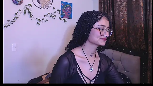 Snapshot of Lili__Clan chatting on 28, 6, 2026 Lili Clan online show from 28, 6, 2026