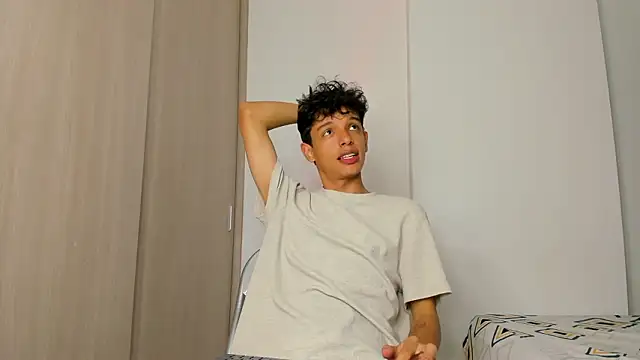 Snapshot of Maxfrost1 chatting on 26, 2, 2026 Maxfrost1 online show from 26, 2, 2026