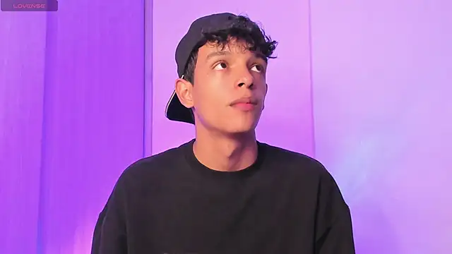 Snapshot of Maxfrost1 chatting on 1, 3, 2026 Maxfrost1 online show from 1, 3, 2026