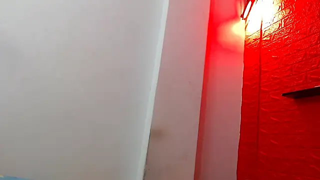 Snapshot of skinnysexy18 chatting on 24, 2, 2026 skinnysexy18 online show from 24, 2, 2026