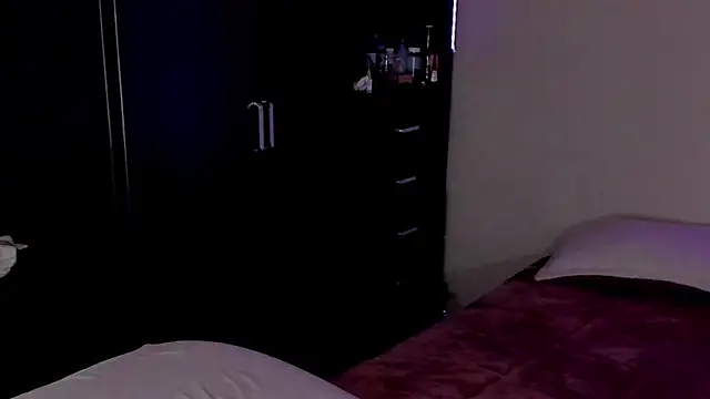 saradiazxxx online show from 25, 4, 2026