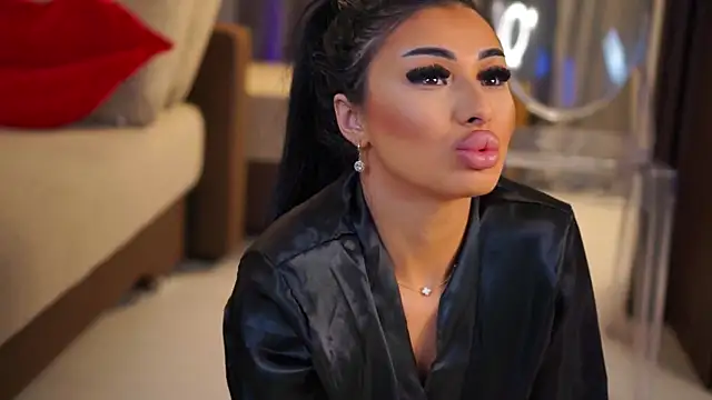 Snapshot of YanaSultana chatting on 10, 4, 2026 YanaSultana online show from 10, 4, 2026