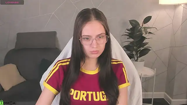 Miaa Hill online show from 16, 4, 2026