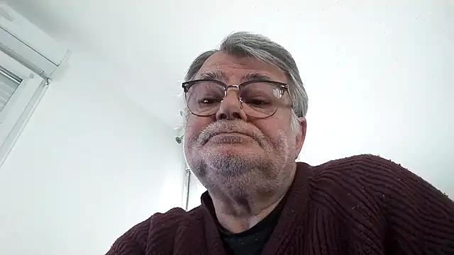 Snapshot of Vieux_pervert chatting on 1, 3, 2026 Vieux pervert online show from 1, 3, 2026