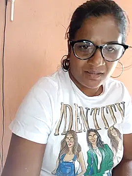 indianstrawberrylips4u online show from 10, 3, 2026