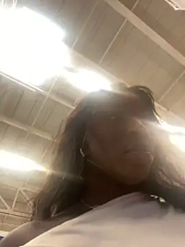 ZarahFerreira online show from 22, 2, 2026