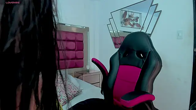 Snapshot of IrisBlume chatting on 21, 2, 2026 IrisBlume online show from 21, 2, 2026