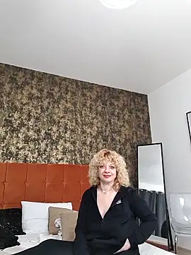 LaireeFelini online show from 23, 2, 2026