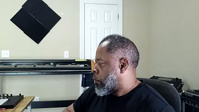 Cleozevo1961 online show from 7, 4, 2026