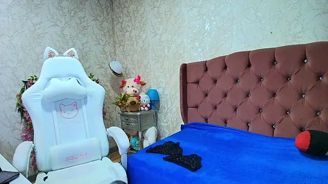 SelinaRussell online show from 4, 5, 2026