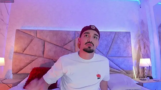 Snapshot of SavageCross1 chatting on 21, 2, 2026 SavageCross1 online show from 21, 2, 2026