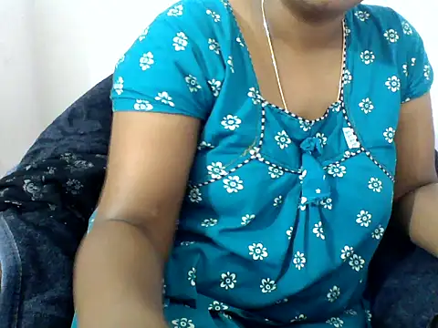 Snapshot of Angel_honeybear_143 chatting on 24, 2, 2026 Angel honeybear 143 online show from 24, 2, 2026