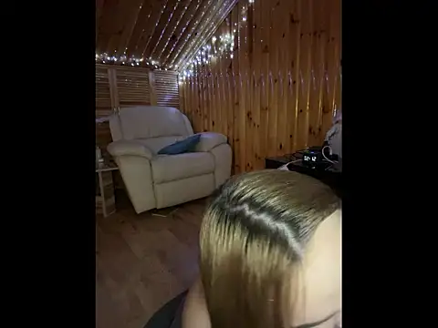 AnessaXrose online show from 2, 4, 2026