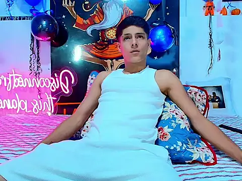 Eliassalvatore  online show from 27, 2, 2026