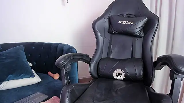 Esmeralda carrascal online show from 15, 3, 2026