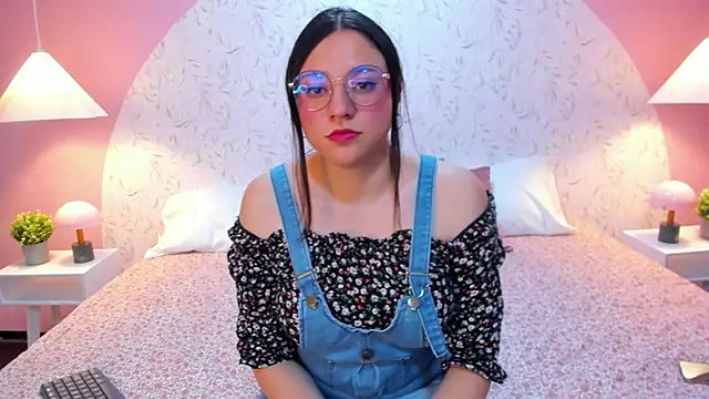 Snapshot of Angelie_Rosebrm chatting on 19, 2, 2026 Angelie Rosebrm online show from 19, 2, 2026