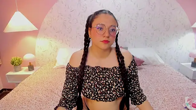 Snapshot of Angelie_Rosebrm chatting on 3, 3, 2026 Angelie Rosebrm online show from 3, 3, 2026