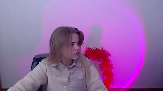 Snapshot of FoxiLana chatting on 2, 3, 2026 FoxiLana online show from 2, 3, 2026