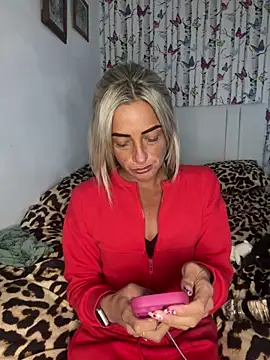 ScarlettGold  online show from 27, 3, 2026