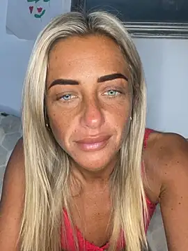 ScarlettGold  online show from 28, 3, 2026