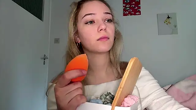 Snapshot of SourMidday chatting on 23, 2, 2026 SourMidday online show from 23, 2, 2026