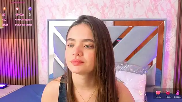 Snapshot of LittleeSara18 chatting on 25, 4, 2026 LittleeSara18 online show from 25, 4, 2026