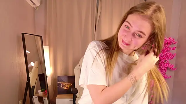 PinkClou9 online show from 16, 4, 2026