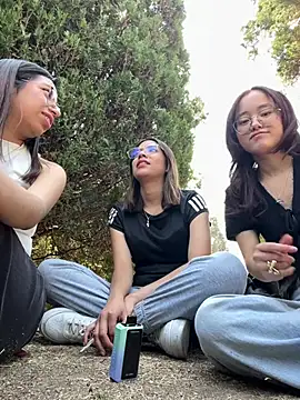 Snapshot of mila699_ chatting on 3, 3, 2026 mila699 online show from 3, 3, 2026