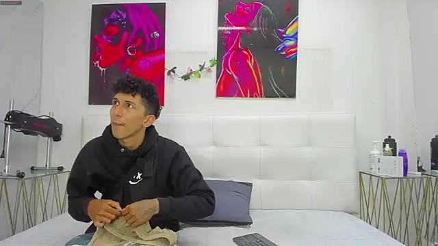 ahsly78Bryan online show from 30, 3, 2026