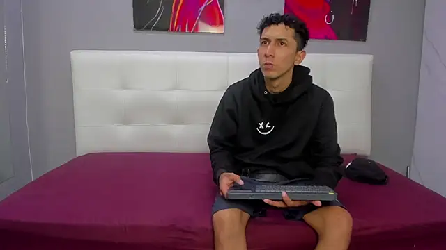 ahsly78Bryan online show from 15, 7, 2026