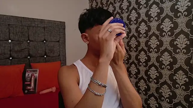 Little Twink19x online show from 27, 5, 2026