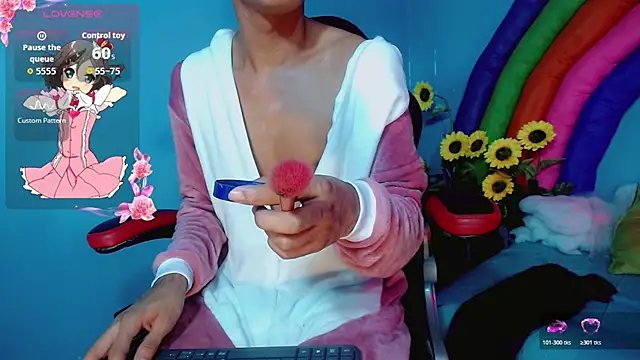 Snapshot of Alondra_Wile chatting on 10, 7, 2026 Alondra Wile online show from 10, 7, 2026