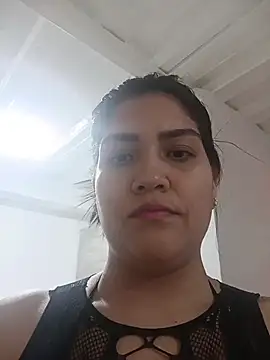 Snapshot of EmiliaVincenzo chatting on 25, 2, 2026 EmiliaVincenzo online show from 25, 2, 2026