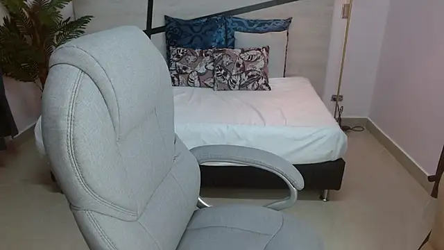 Anne blake online show from 7, 4, 2026