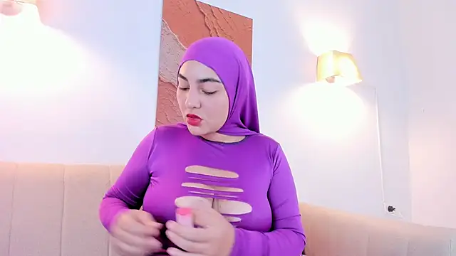 Snapshot of Malika_Noor chatting on 7, 5, 2026 Malika Noor online show from 7, 5, 2026