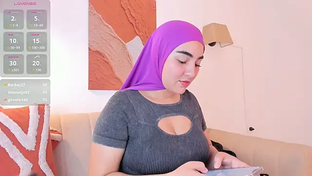 Snapshot of Malika_Noor chatting on 25, 5, 2026 Malika Noor online show from 25, 5, 2026