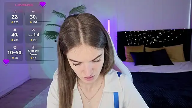 Ann Wood online show from 28, 7, 2026