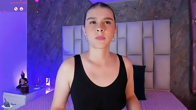 lya gomez online show from 10, 4, 2026