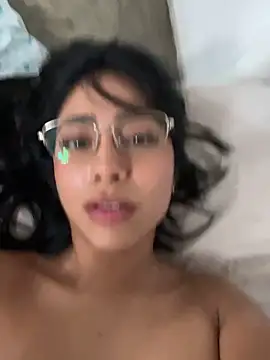 Snapshot of Linarodri chatting on 15, 5, 2026 Linarodri online show from 15, 5, 2026
