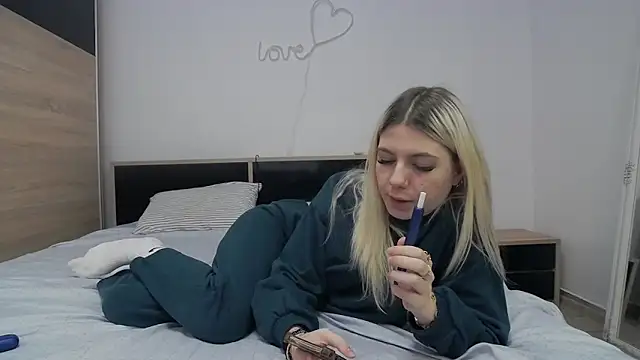 KaylaBloom online show from 5, 5, 2026