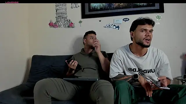 heteros hot  online show from 15, 4, 2026