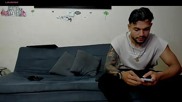 Snapshot of heteros_hot_ chatting on 30, 6, 2026 heteros hot online show from 30, 6, 2026