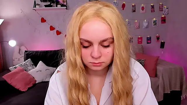 VivienAllen online show from 1, 3, 2026